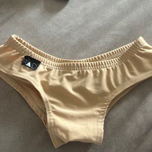 RAD pole wear nude/beige size small